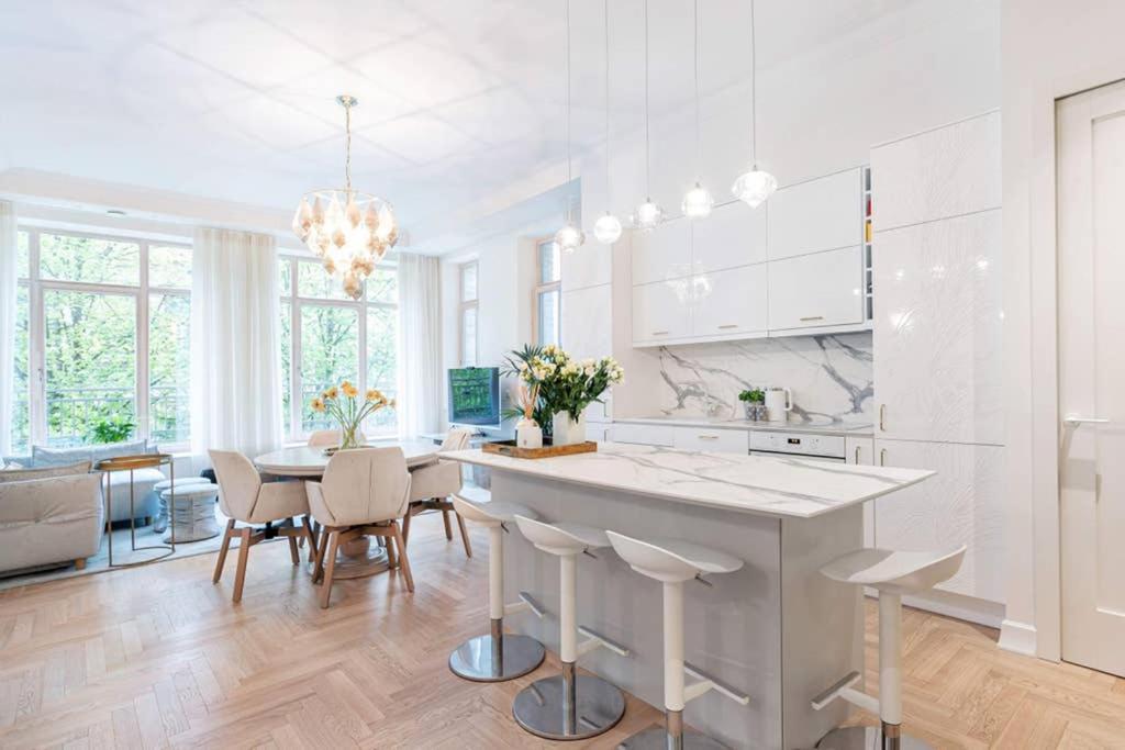 Jogailos Residence Peaceful Old Town Luxury 3 Bdr, 2 Bthr, Free Garage, Top-Speed Wifi Вильнюс Экстерьер фото
